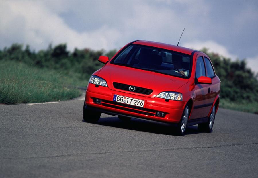 Opel Astra 3-Door (G) 1998 года  (фото 13 из 36)